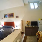 Sunflower Apartment Via San Martino Siena